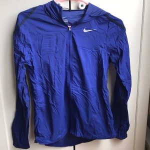 NWOT Nike Light Windbreaker